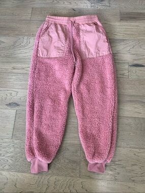 Cali1850 Cozy Pink Sherpa Jogger Pants with Contrast Pockets Size Medium